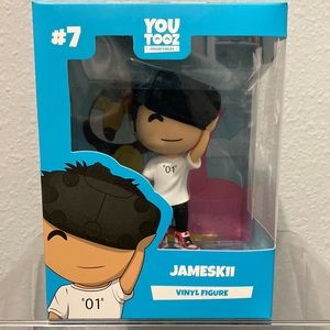 You Tooz Jameskii Figure